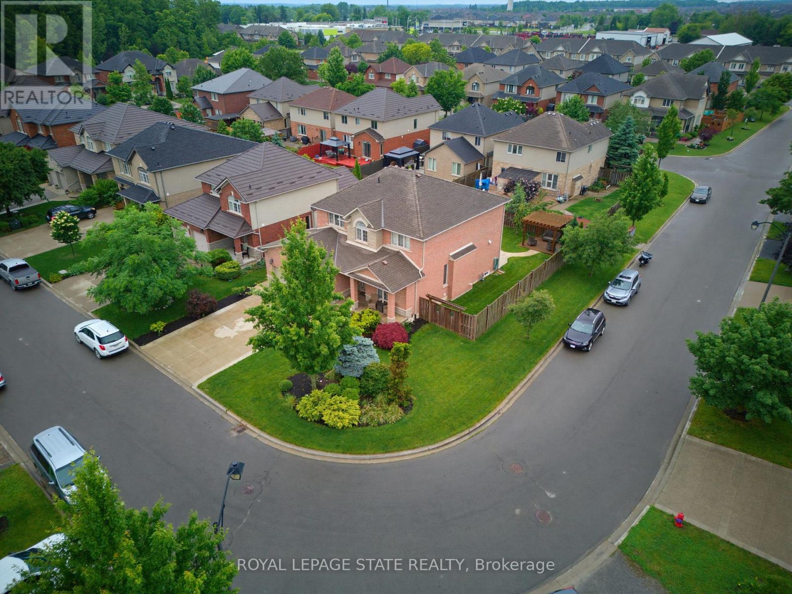 73 Degrow Crescent, Hamilton, Ontario  L0R 1C0 - Photo 3 - X13701608