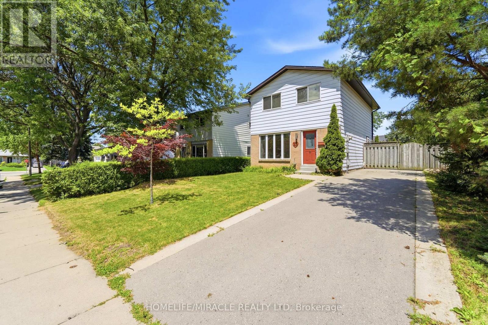 23 Heatherdale Place, Hamilton, Ontario  L9C 6K7 - Photo 2 - X13701630
