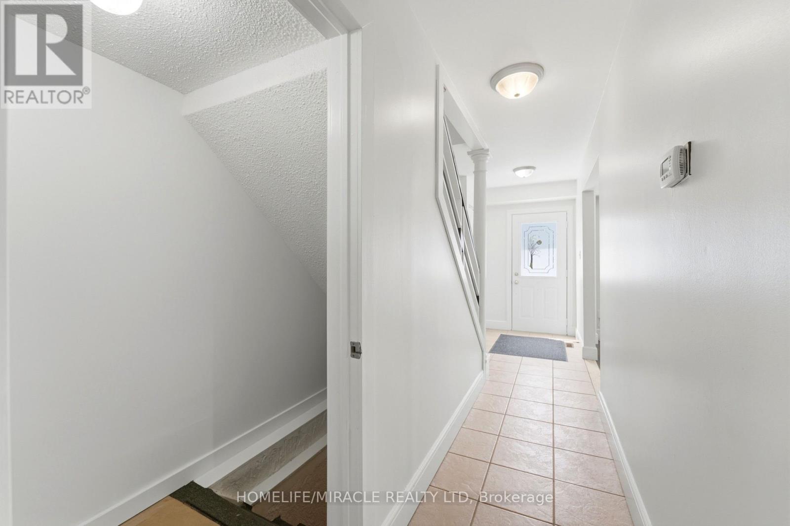 23 Heatherdale Place, Hamilton, Ontario  L9C 6K7 - Photo 5 - X13701630