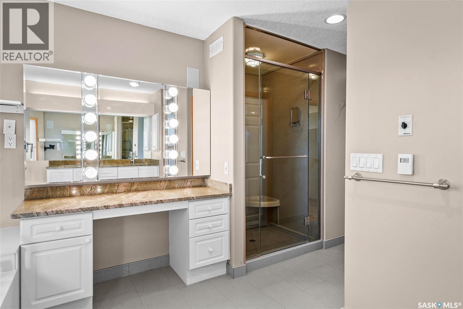 5152 Wascana Vista Place, Regina, Saskatchewan  S4V 2S3 - Photo 44 - SK046324