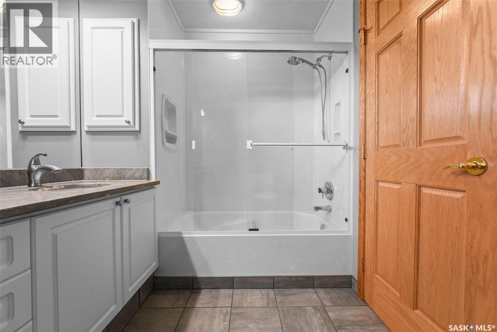 5152 Wascana Vista Place, Regina, Saskatchewan  S4V 2S3 - Photo 50 - SK046324