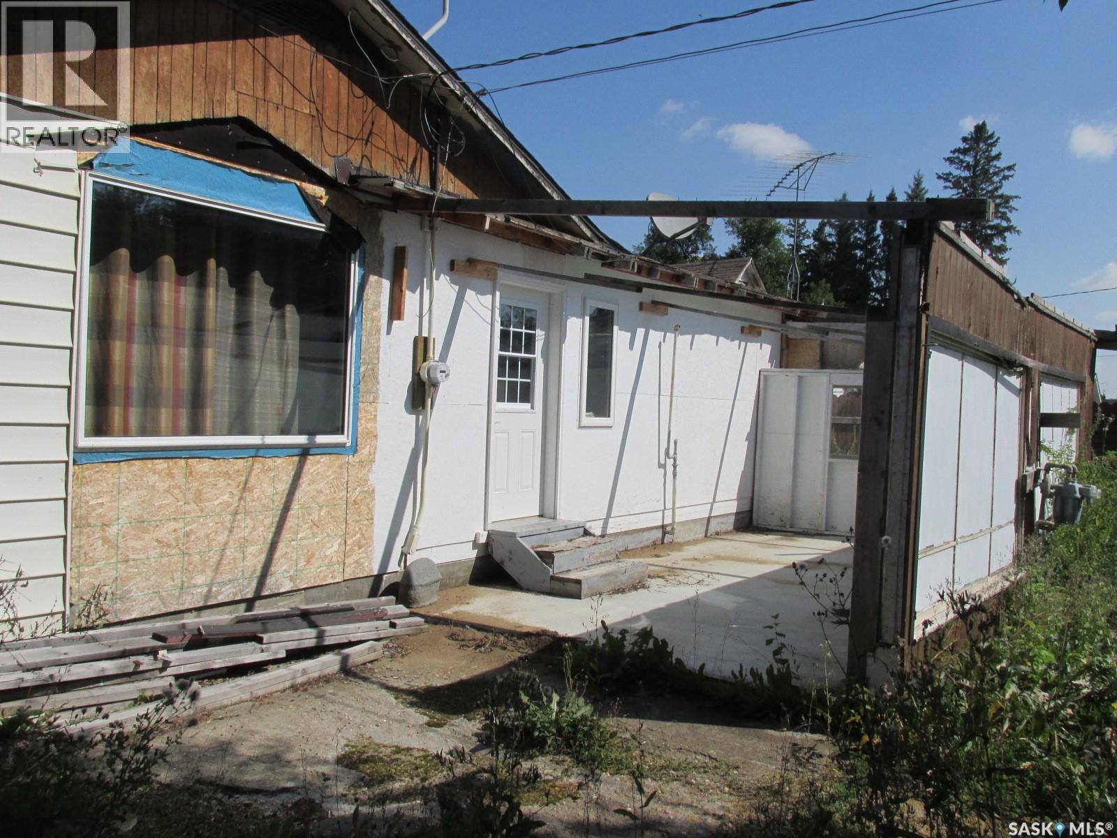 800 9th Avenue W, Nipawin, Saskatchewan  S0E 1E0 - Photo 4 - SK046321