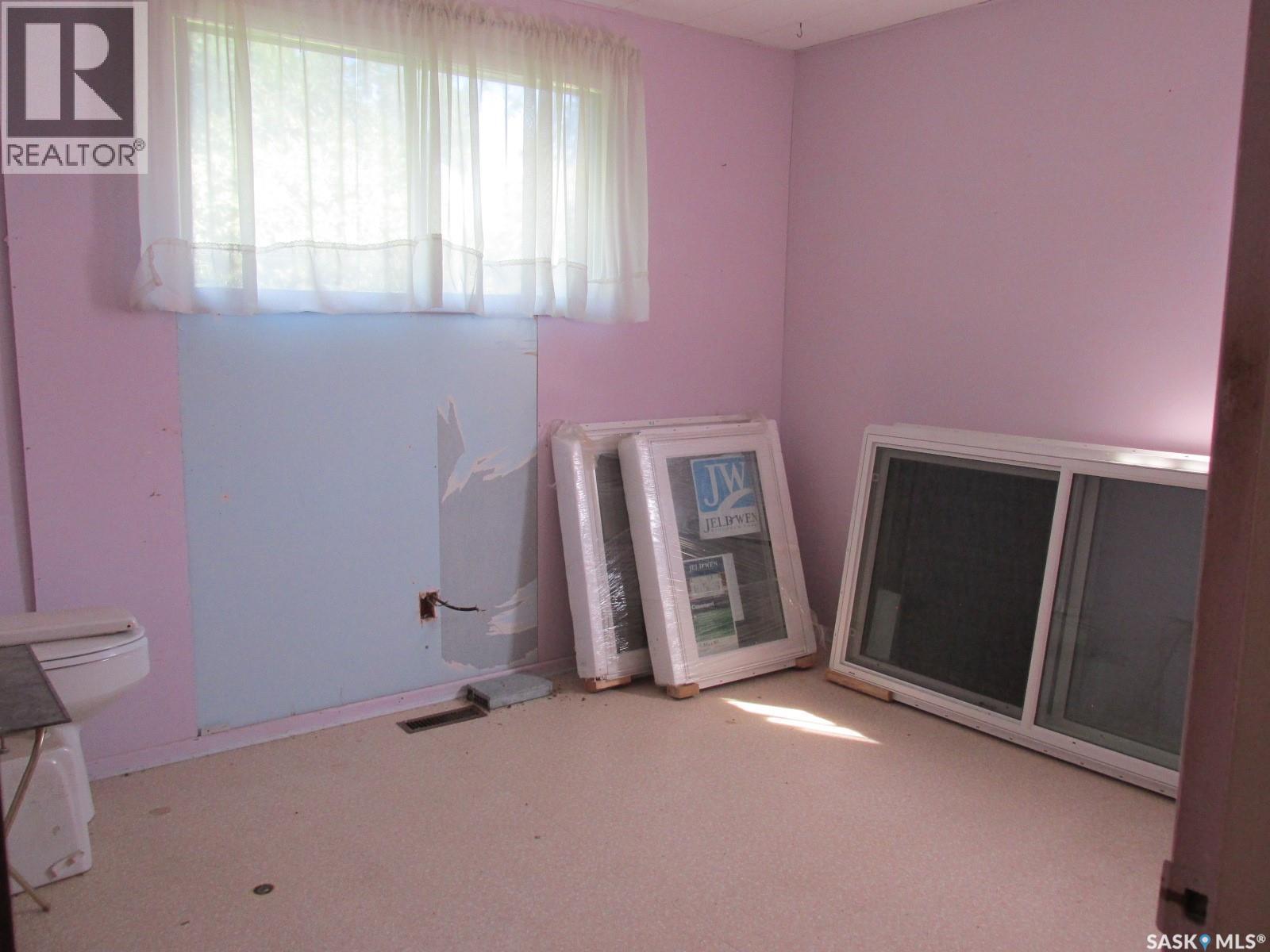 800 9th Avenue W, Nipawin, Saskatchewan  S0E 1E0 - Photo 9 - SK046321