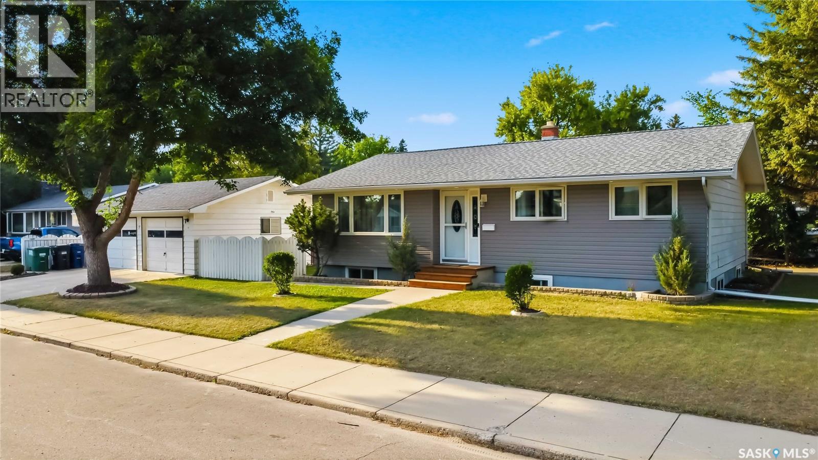 192 Salisbury Drive, Saskatoon, Saskatchewan  S7H 3J8 - Photo 2 - SK046072