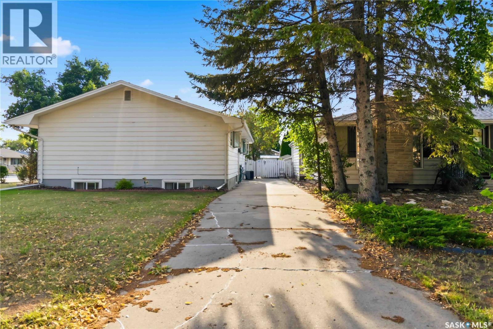 192 Salisbury Drive, Saskatoon, Saskatchewan  S7H 3J8 - Photo 7 - SK046072
