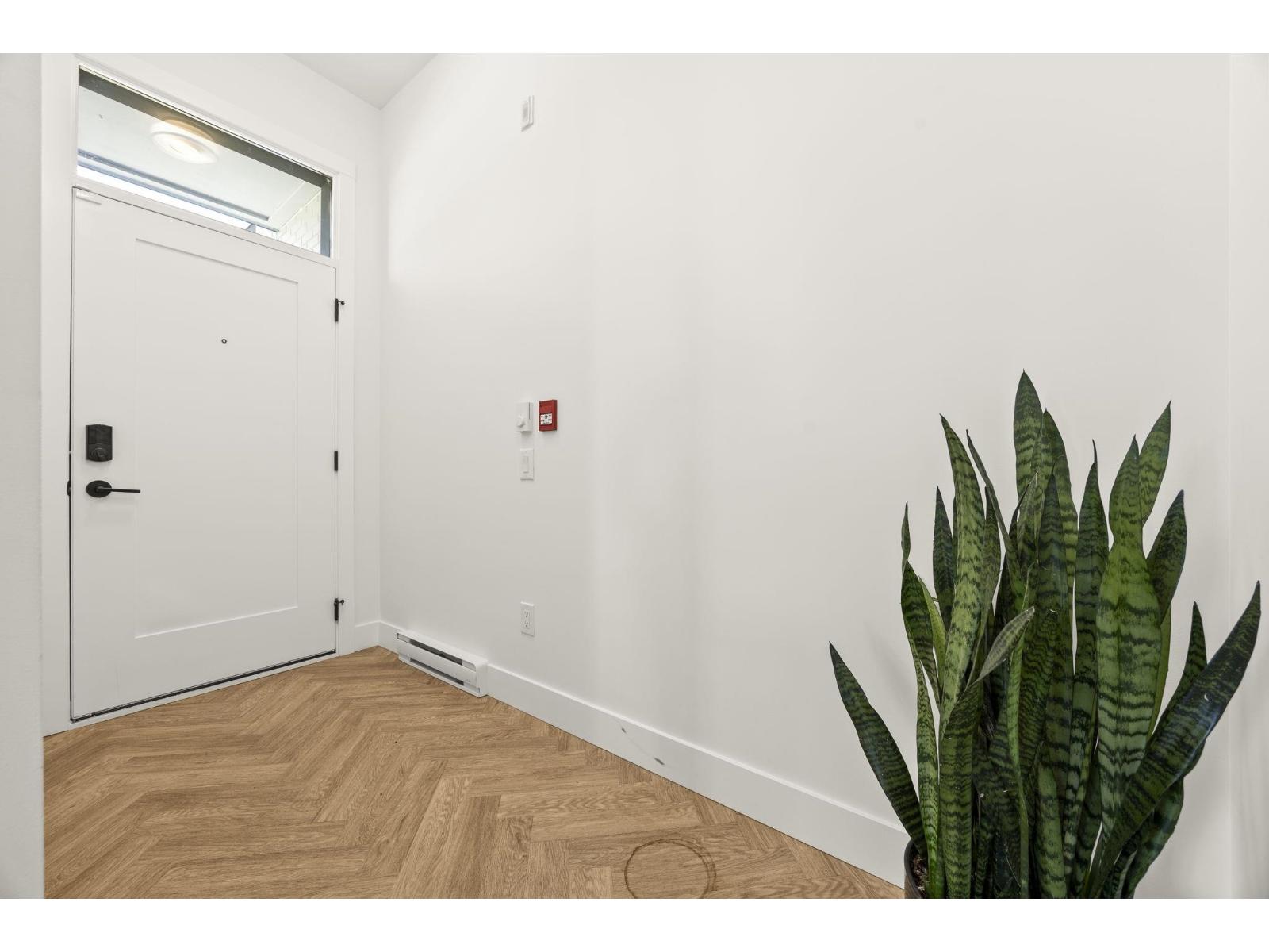 117 13993 105 Boulevard, Surrey, British Columbia  V3T 0R6 - Photo 4 - R3157882