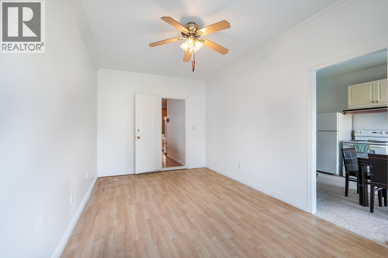 8207 15th Avenue, Burnaby, British Columbia V3N 1X7 - Photo 17 - R3157865