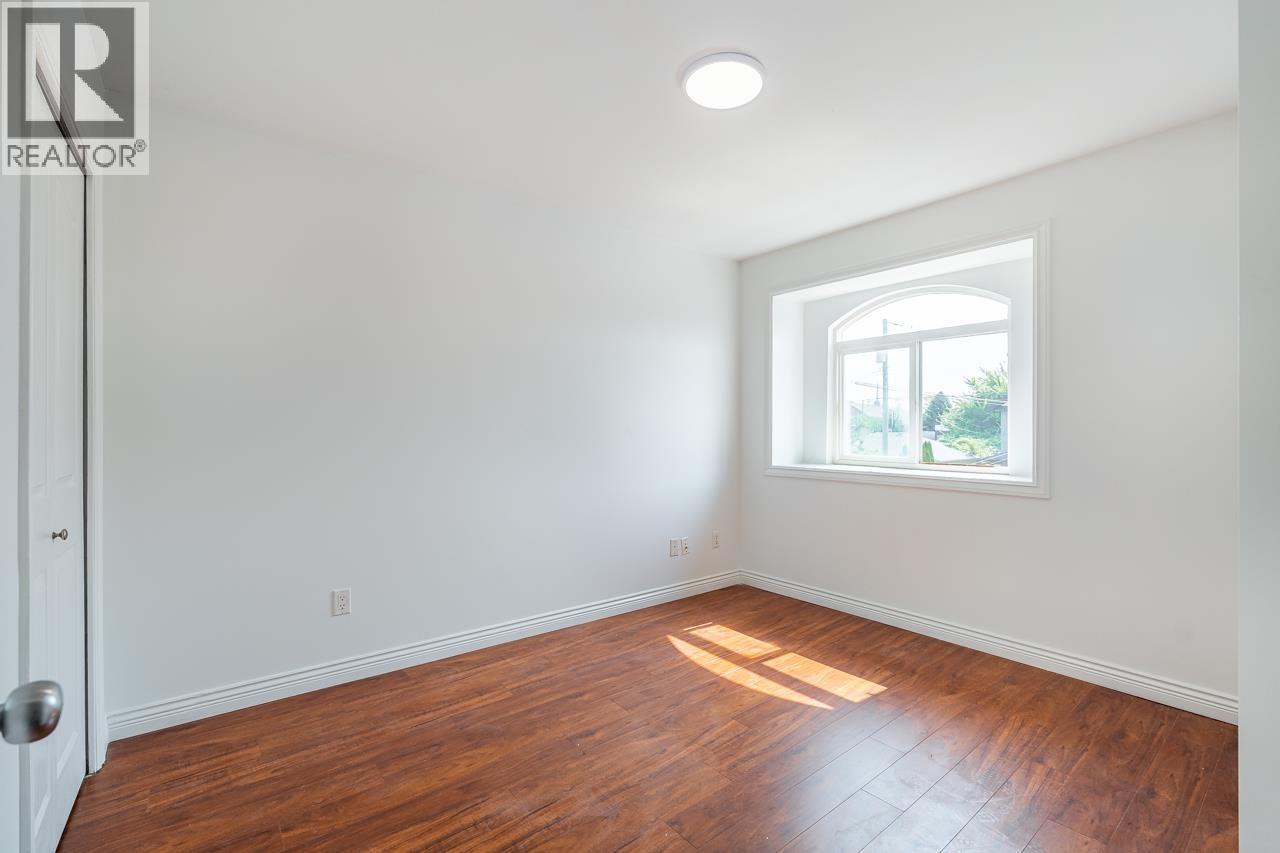8207 15th Avenue, Burnaby, British Columbia V3N 1X7 - Photo 25 - R3157865