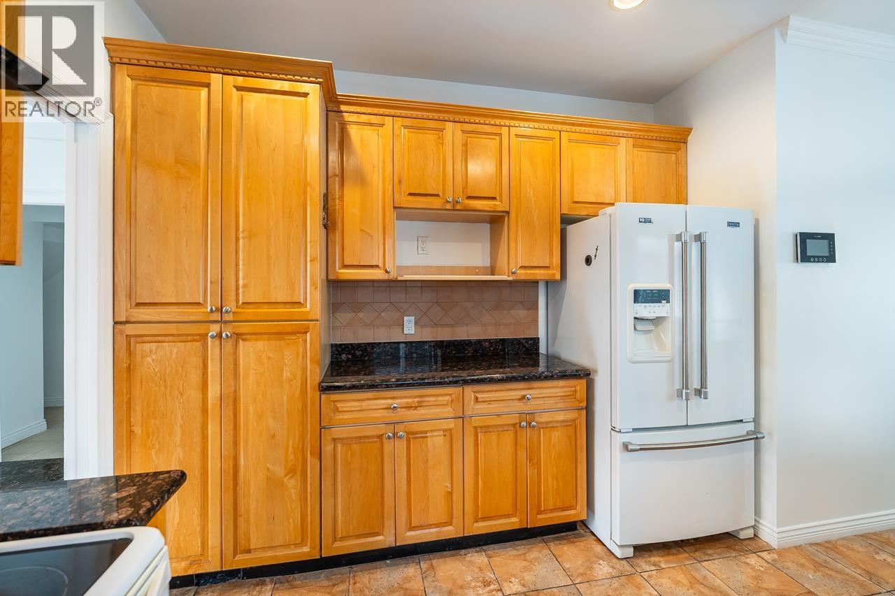 8207 15th Avenue, Burnaby, British Columbia V3N 1X7 - Photo 14 - R3157865