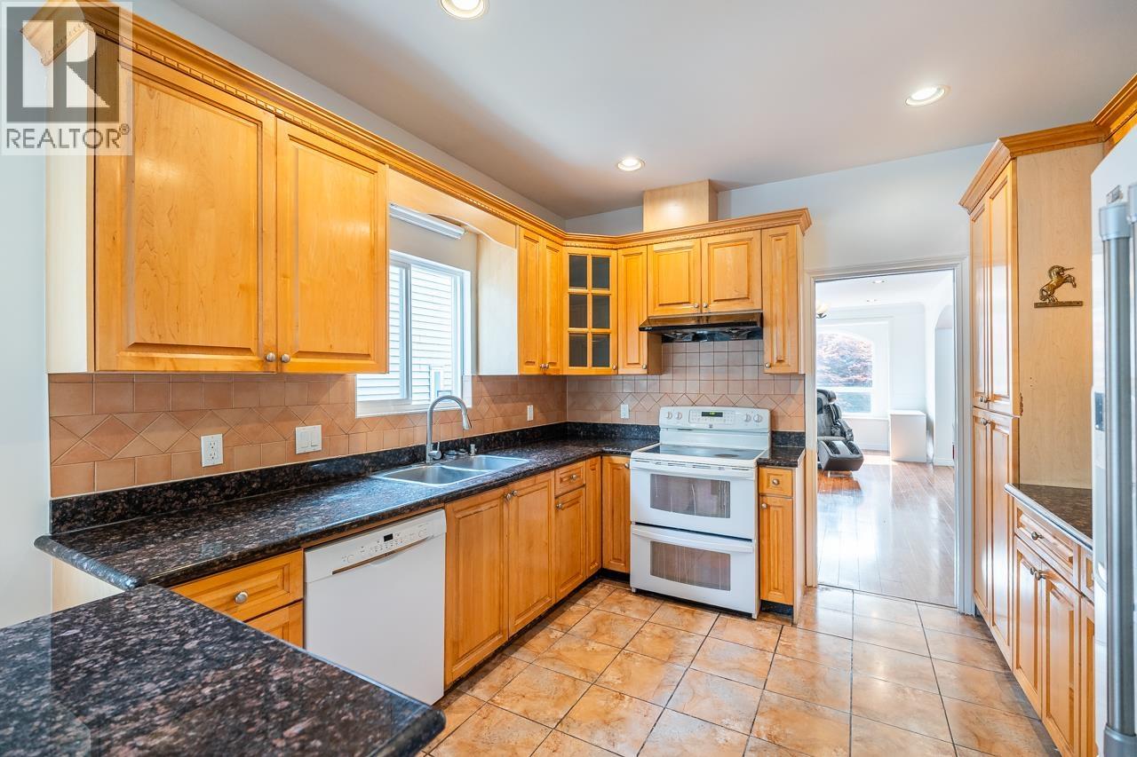 8207 15th Avenue, Burnaby, British Columbia V3N 1X7 - Photo 10 - R3157865
