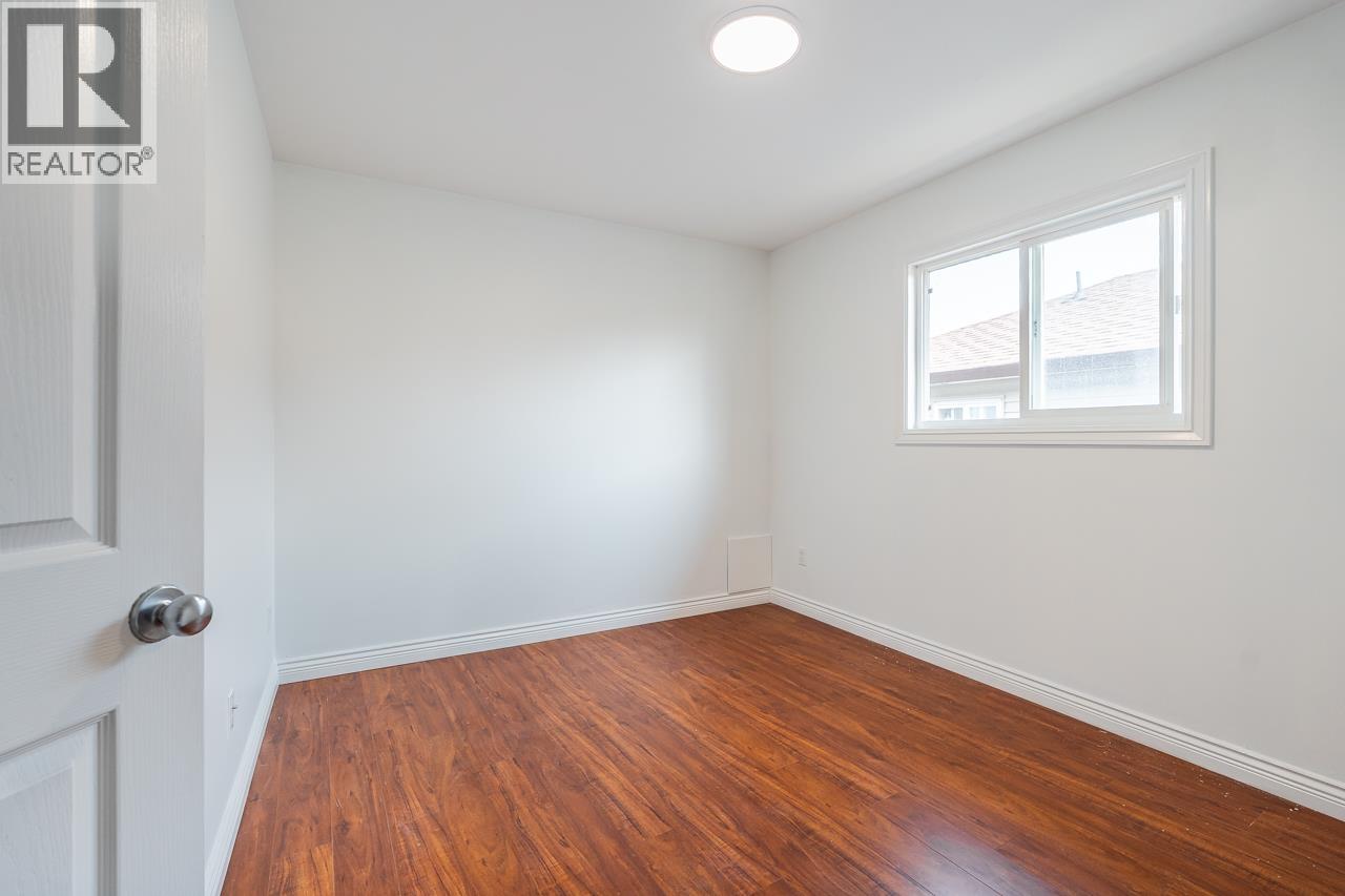 8207 15th Avenue, Burnaby, British Columbia V3N 1X7 - Photo 33 - R3157865