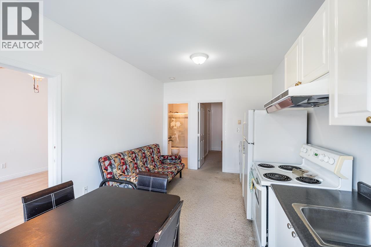 8207 15th Avenue, Burnaby, British Columbia V3N 1X7 - Photo 18 - R3157865