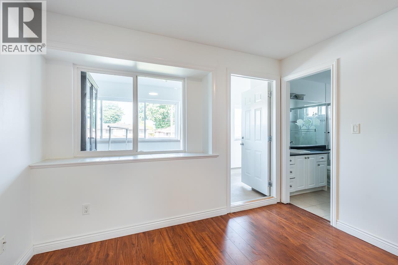 8207 15th Avenue, Burnaby, British Columbia V3N 1X7 - Photo 30 - R3157865