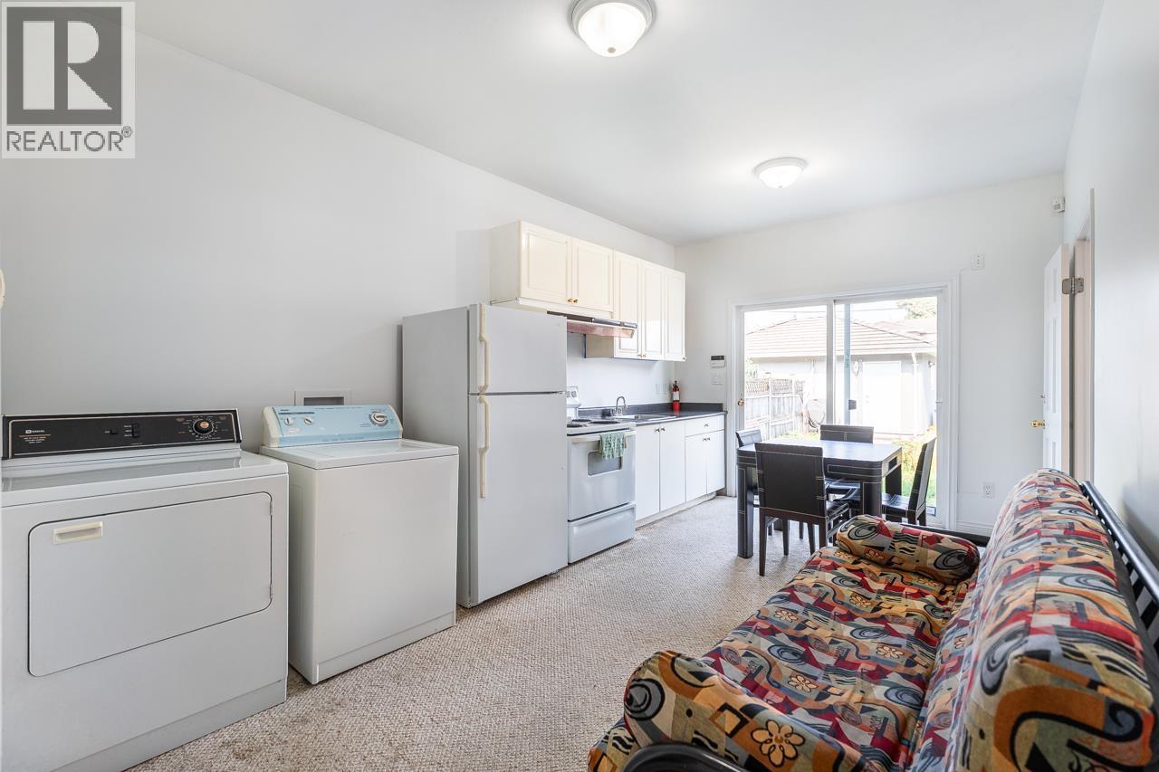 8207 15th Avenue, Burnaby, British Columbia V3N 1X7 - Photo 20 - R3157865