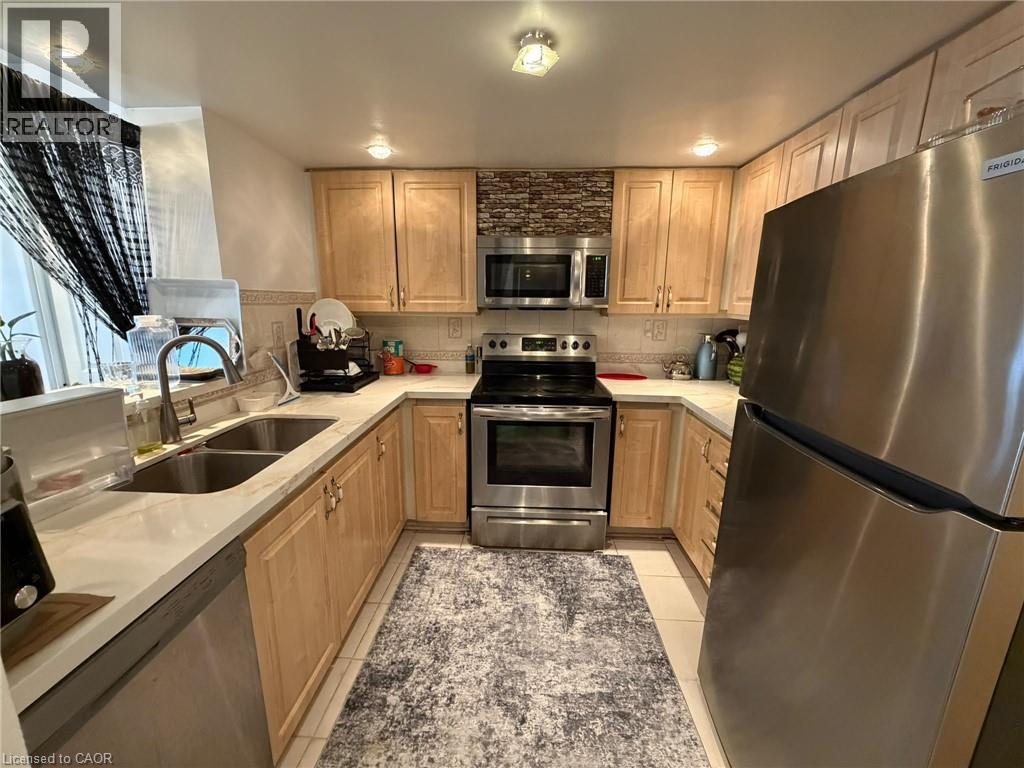 325 Webb Drive Unit# 802, Mississauga, Ontario  L5B 3Z9 - Photo 4 - 40857491