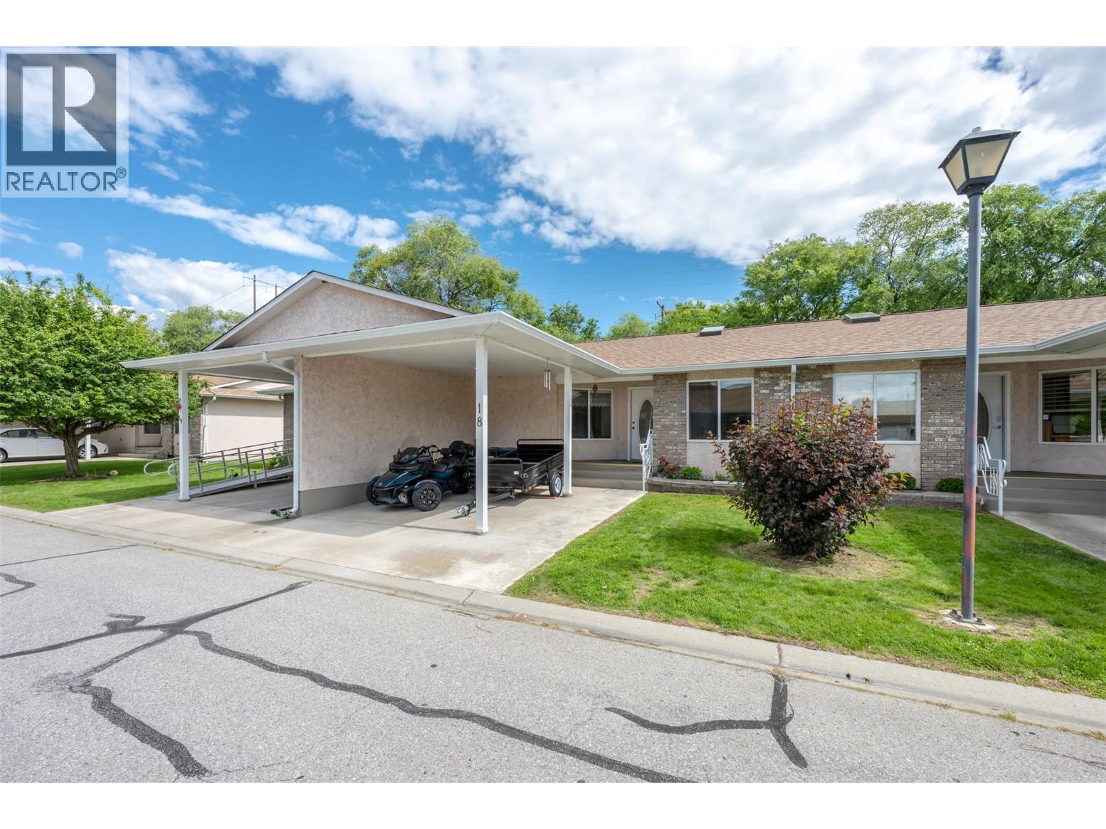 115 REDWING Place Unit# 18, Oliver, British Columbia