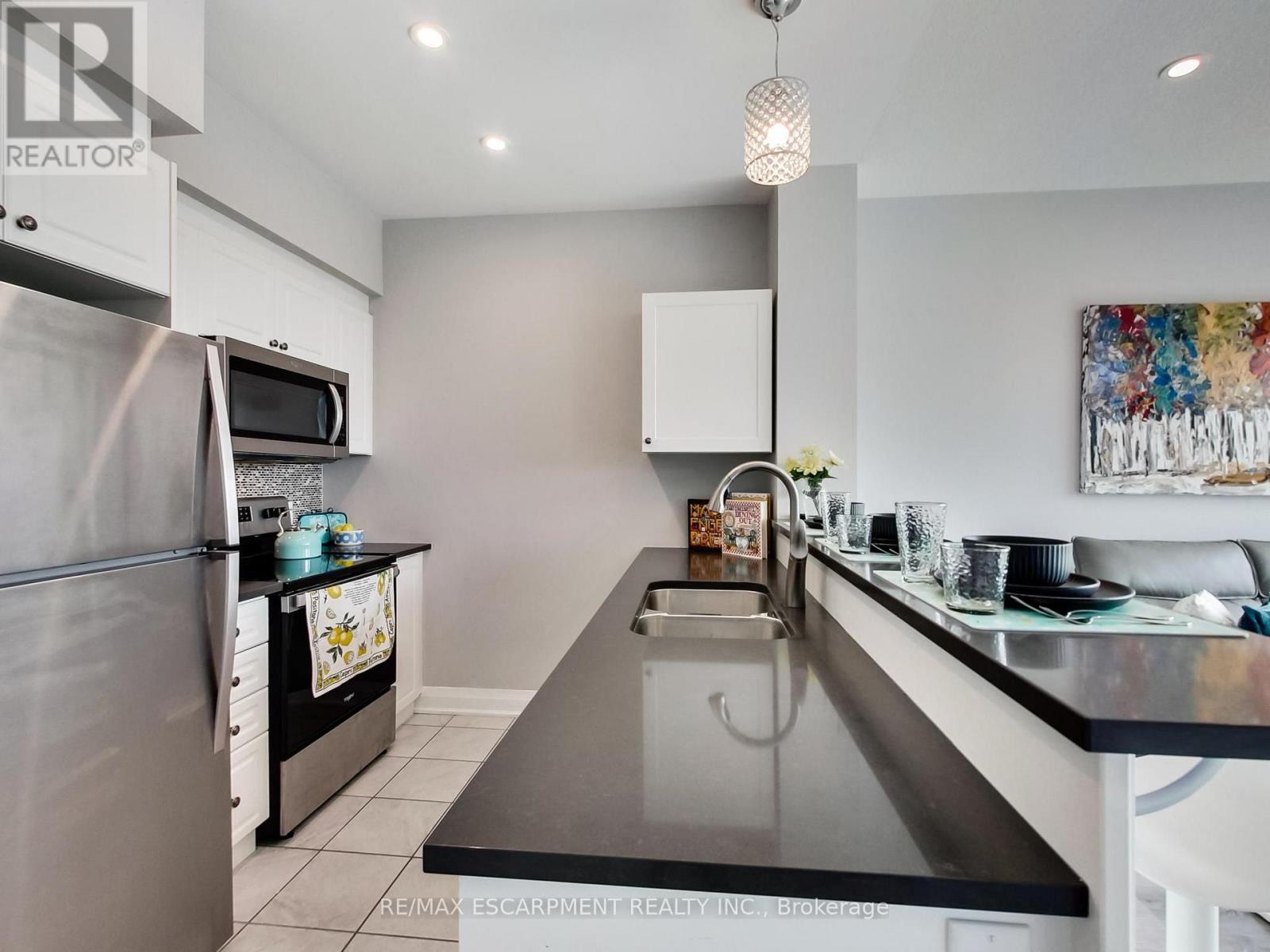 318 - 16 Concord Place, Grimsby, Ontario  L3M 0J1 - Photo 14 - X13627598
