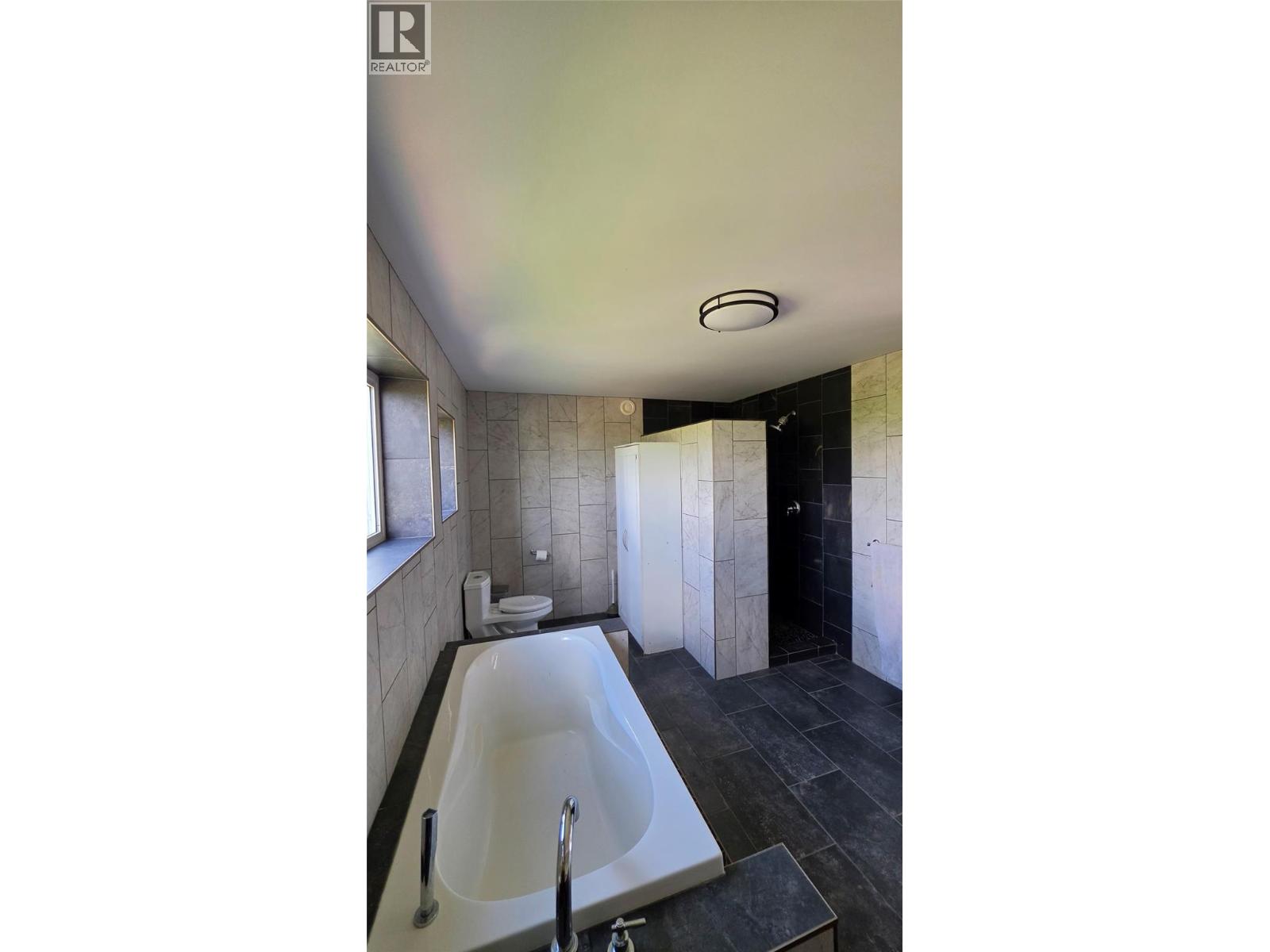 9000 Lyman Drive, Dawson Creek, British Columbia  V1G 3M9 - Photo 9 - 10393060