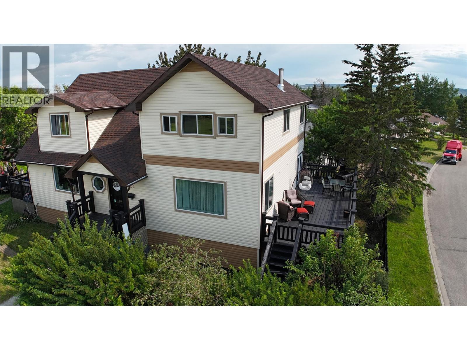9000 Lyman Drive, Dawson Creek, British Columbia