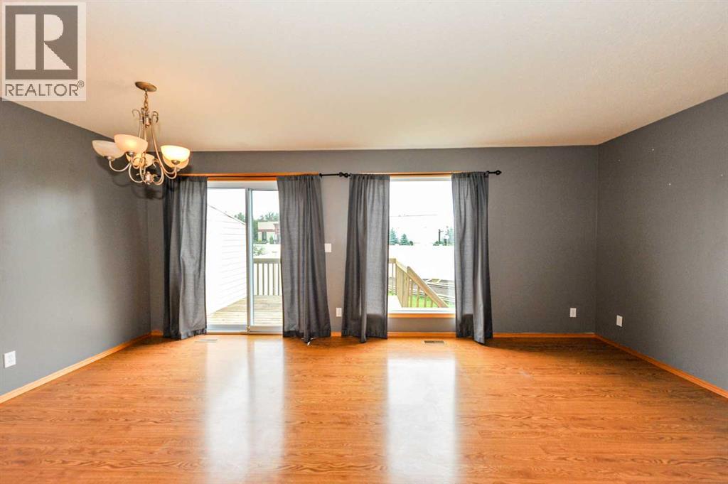 3413 50a Street Close, Camrose, Alberta  T4V 1J8 - Photo 10 - A2338928