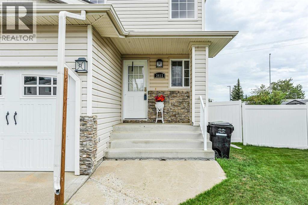3413 50a Street Close, Camrose, Alberta  T4V 1J8 - Photo 2 - A2338928