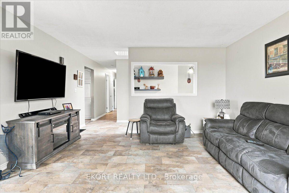 2433 62 Highway, Prince Edward County, Ontario  K0K 1G0 - Photo 11 - X13701686