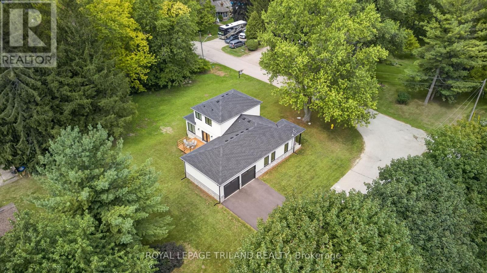 4397 Mill Crescent, North Middlesex, Ontario  N0M 1A0 - Photo 3 - X13701690