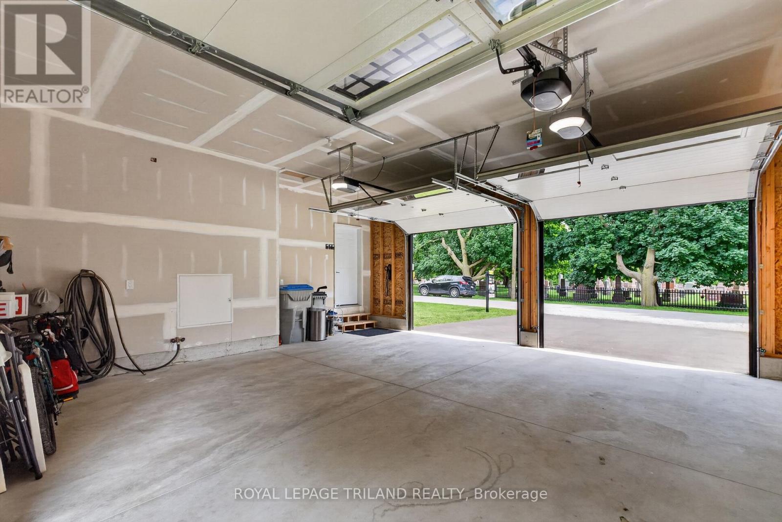 4397 Mill Crescent, North Middlesex, Ontario  N0M 1A0 - Photo 43 - X13701690