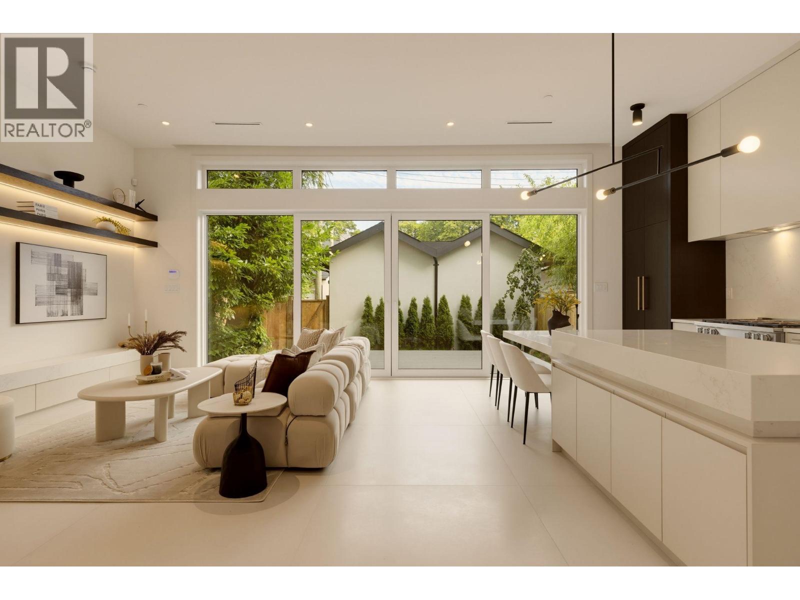 2 3617 W 12th Avenue, Vancouver, British Columbia  V6R 2N5 - Photo 4 - R3112598
