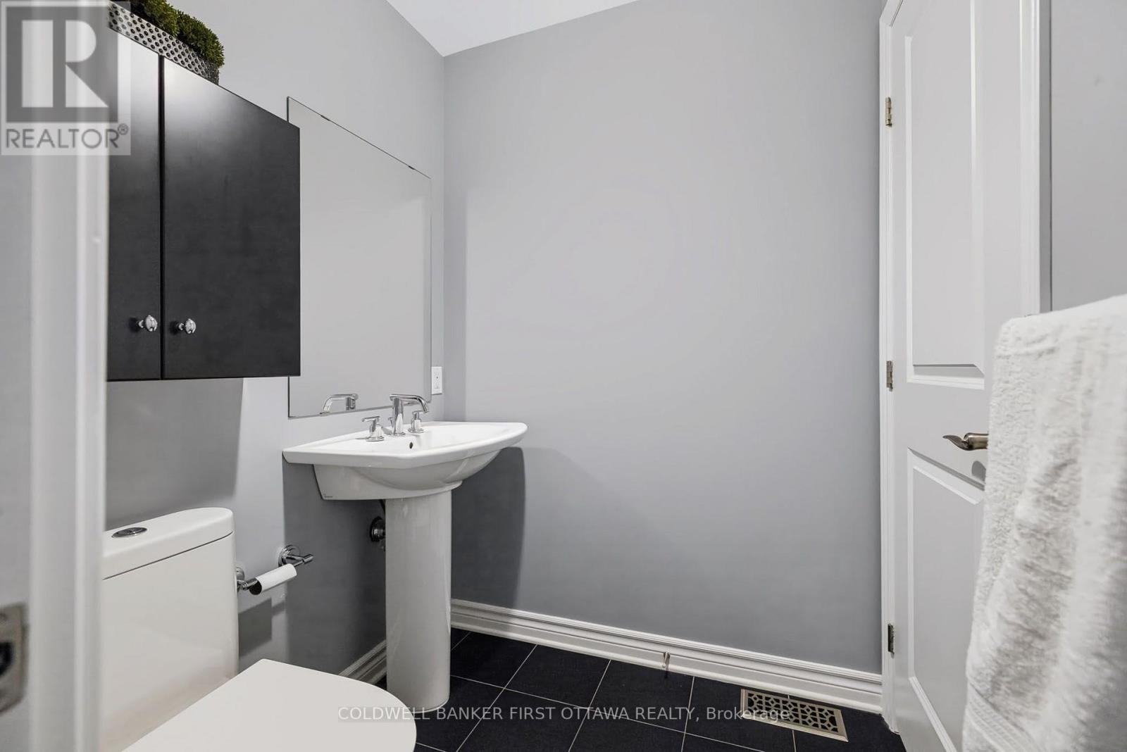 48 Bert G Argue Drive, Ottawa, Ontario K2S 2H2 - Photo 39 - X13701696