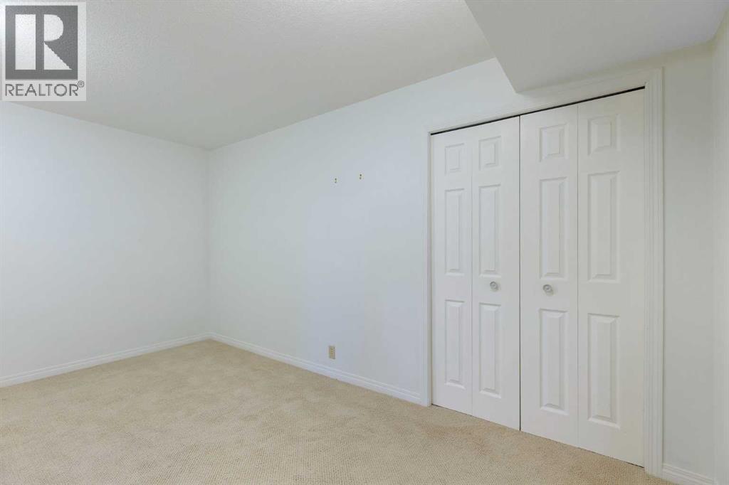 90 Martinridge Crescent NE, Calgary, Alberta  T3J 3M4 - Photo 31 - A2337975
