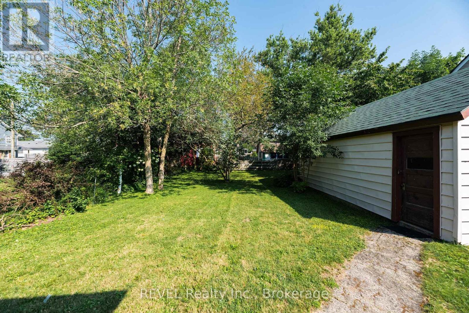 692 Lakeshore Road, Fort Erie, Ontario  L2A 1C1 - Photo 22 - X13701738
