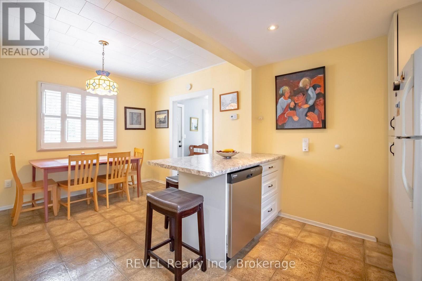 692 Lakeshore Road, Fort Erie, Ontario  L2A 1C1 - Photo 8 - X13701738