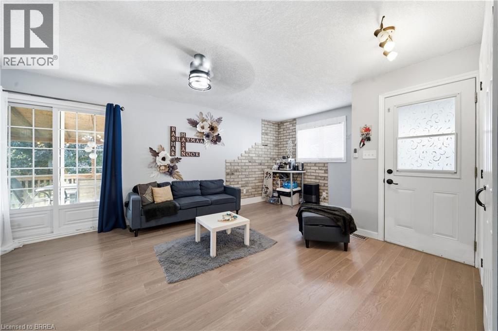 49 Seventh Avenue, Brantford, Ontario  N3S 1B3 - Photo 13 - 40856895