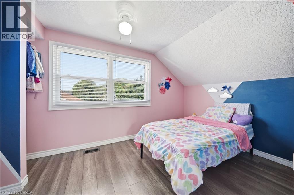 49 Seventh Avenue, Brantford, Ontario  N3S 1B3 - Photo 17 - 40856895