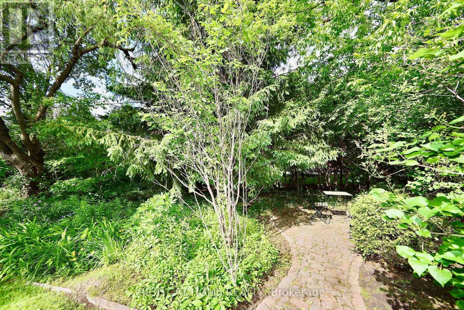 89 Yonge Boulevard, Toronto, Ontario  M5M 3G8 - Photo 27 - C13701720