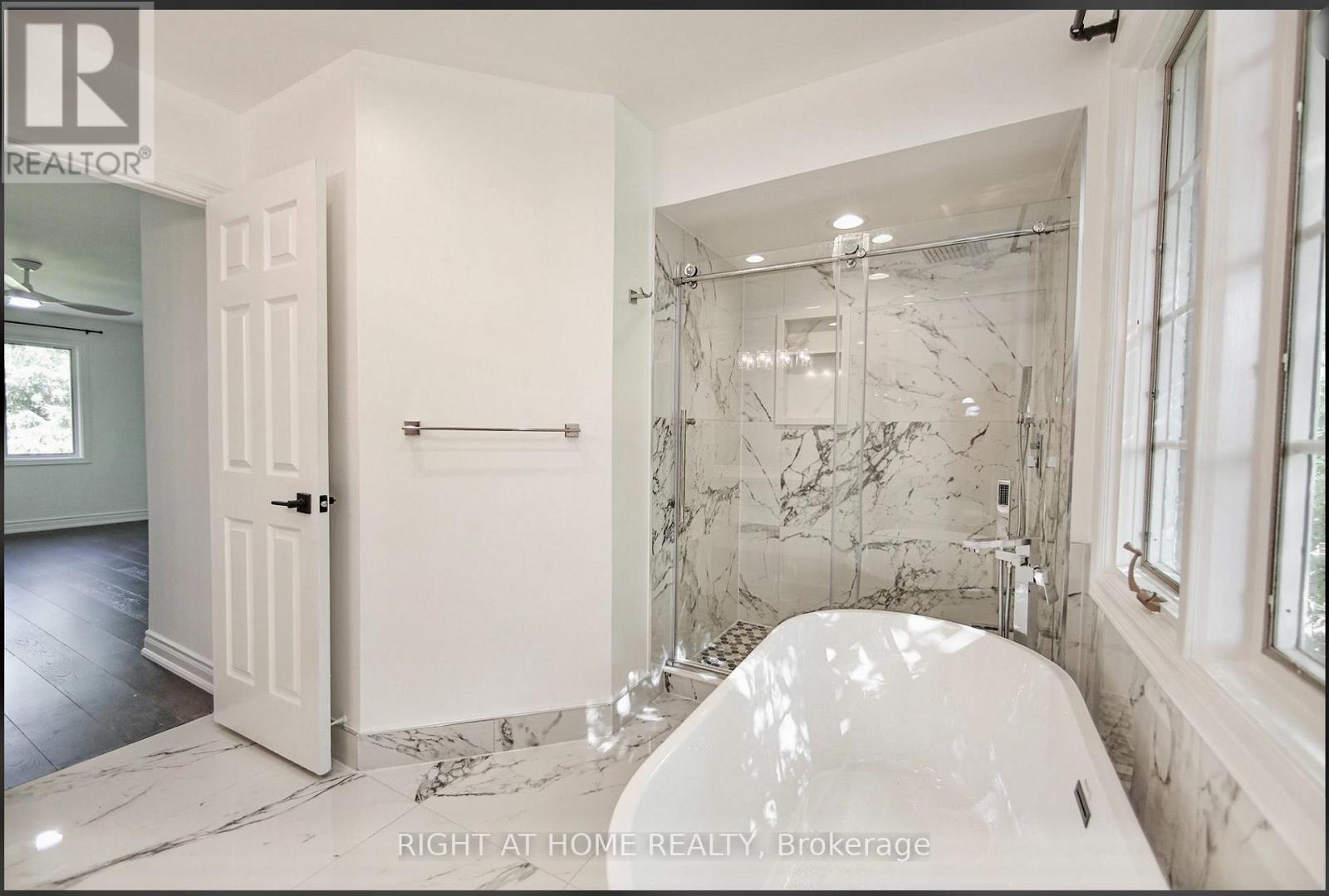 89 Yonge Boulevard, Toronto, Ontario  M5M 3G8 - Photo 35 - C13701720