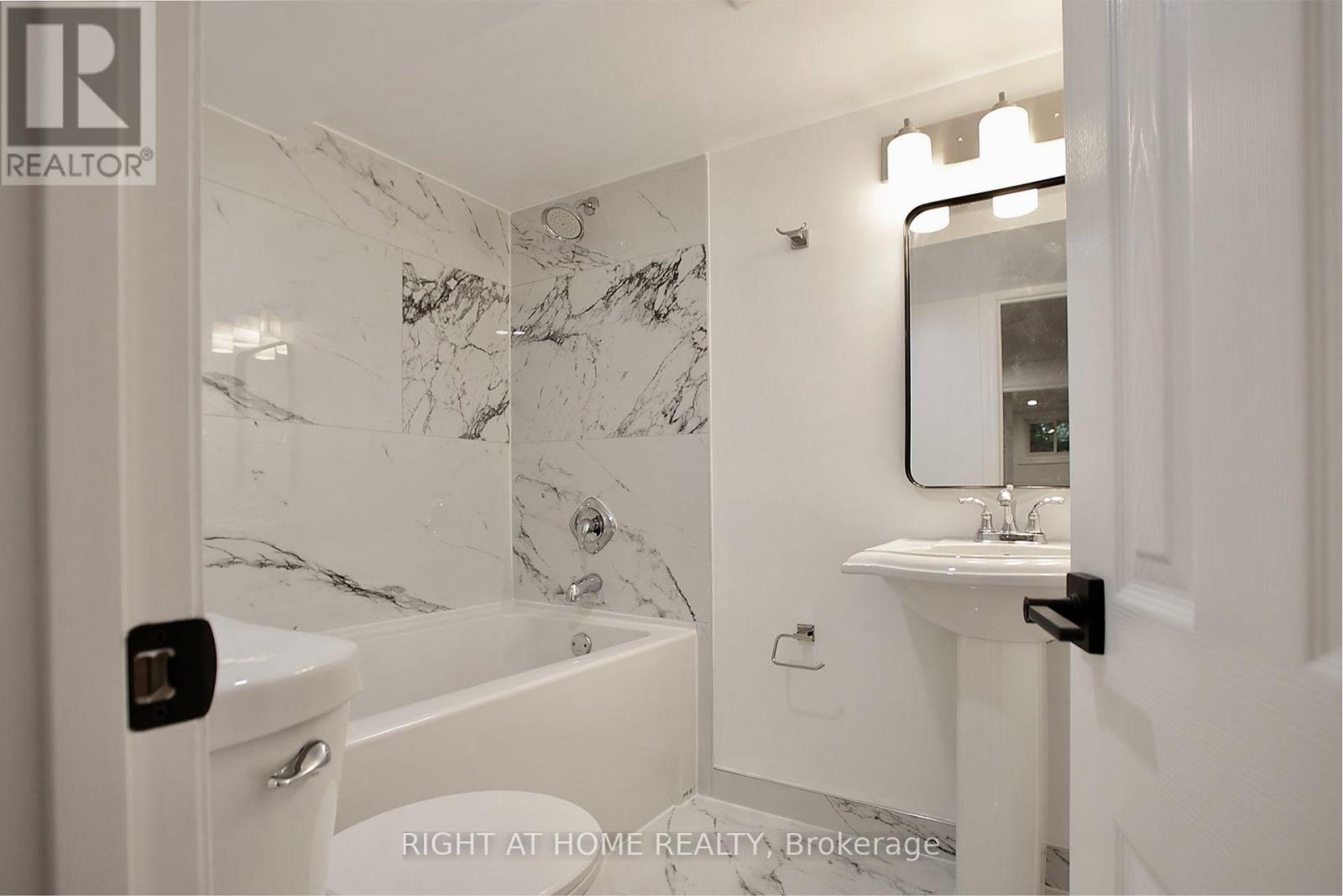89 Yonge Boulevard, Toronto, Ontario  M5M 3G8 - Photo 42 - C13701720