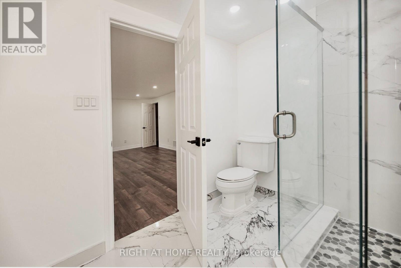 89 Yonge Boulevard, Toronto, Ontario  M5M 3G8 - Photo 44 - C13701720