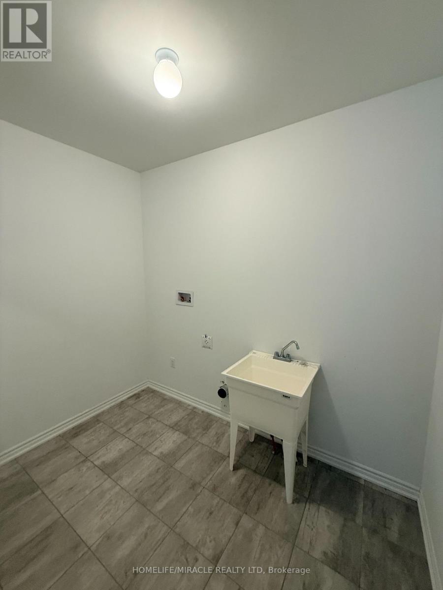 1421 Swallowtail Lane, Pickering, Ontario  L1X 0N8 - Photo 22 - E13701700