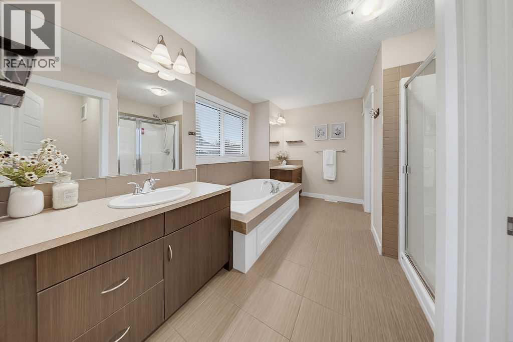 145 Sunset Manor, Cochrane, Alberta  T4C 0N2 - Photo 27 - A2339058