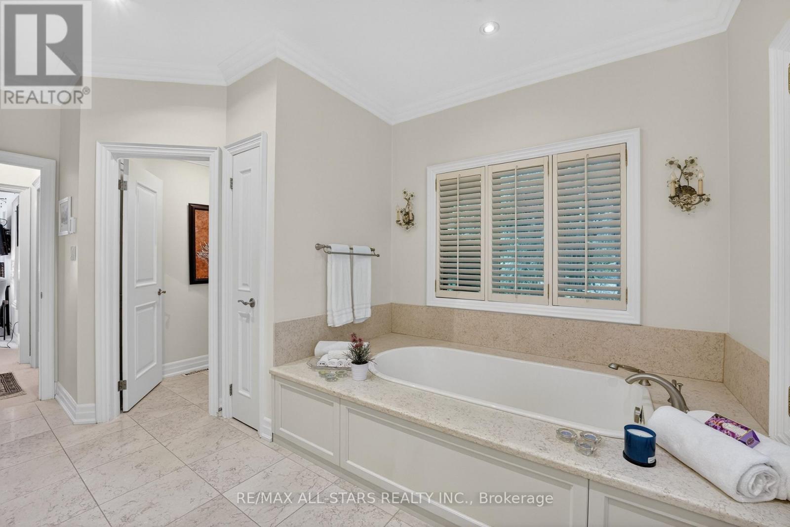 3 Bridgewater Drive, Richmond Hill, Ontario  L4E 3N4 - Photo 30 - N13701746