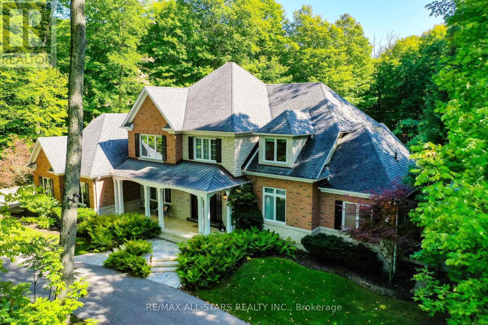 3 Bridgewater Drive, Richmond Hill, Ontario  L4E 3N4 - Photo 4 - N13701746
