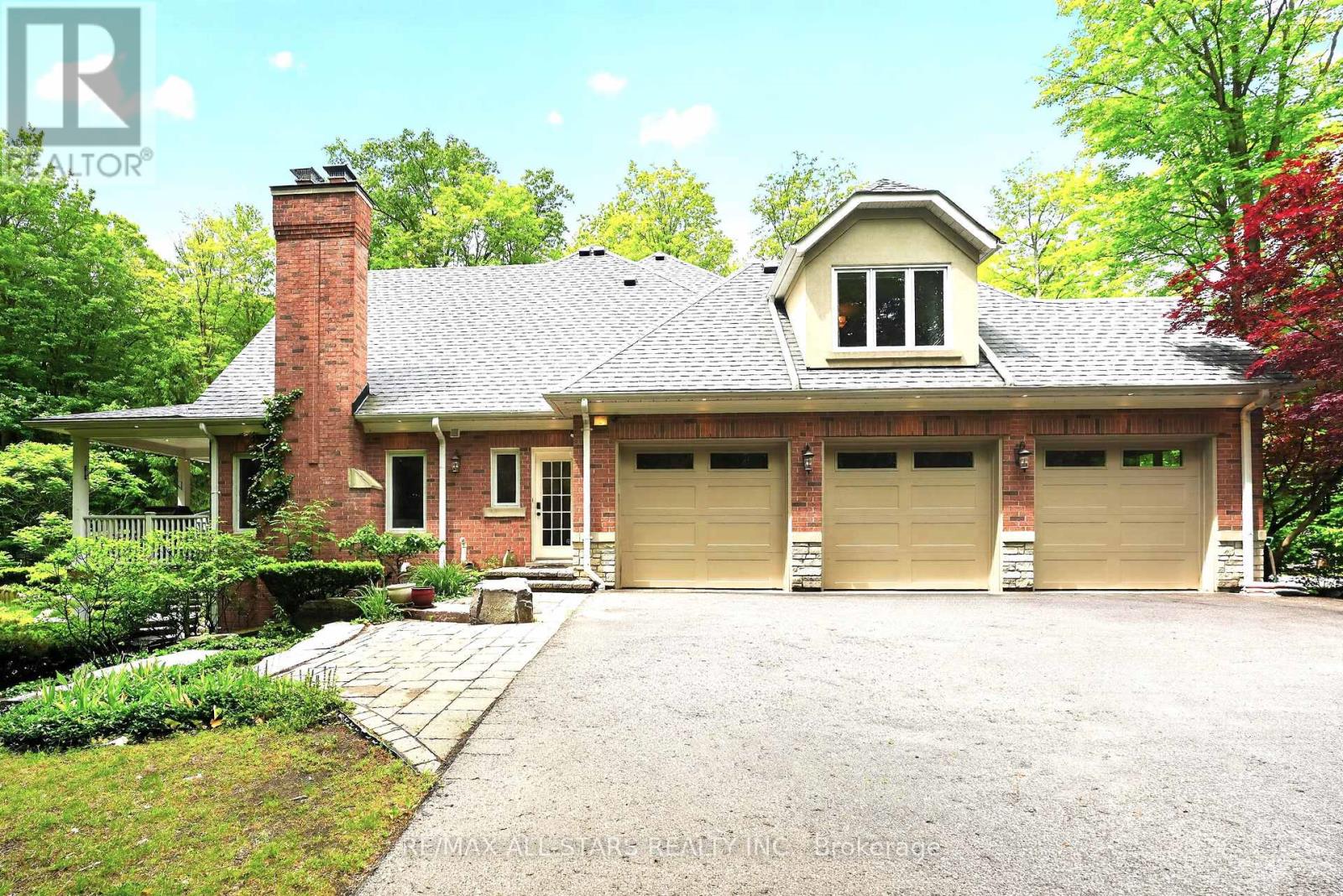 3 Bridgewater Drive, Richmond Hill, Ontario  L4E 3N4 - Photo 8 - N13701746