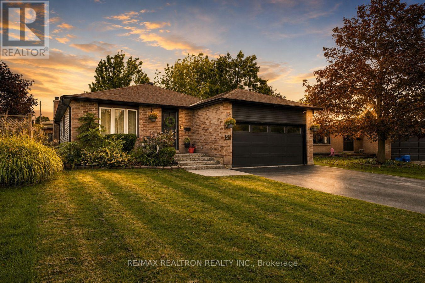 55 Laurie Crescent, Barrie, Ontario  L4M 6C7 - Photo 1 - S13701730