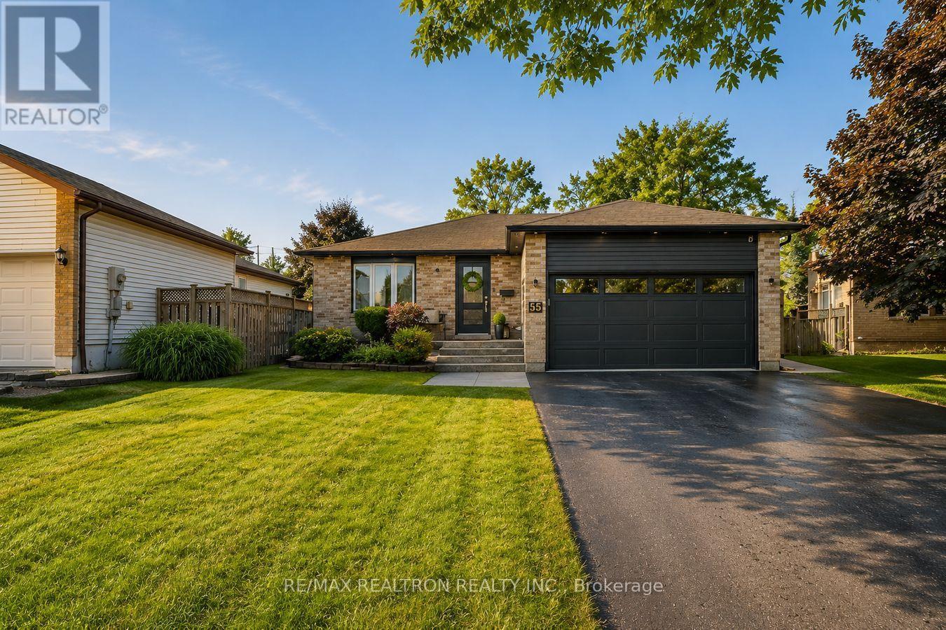 55 Laurie Crescent, Barrie, Ontario  L4M 6C7 - Photo 2 - S13701730