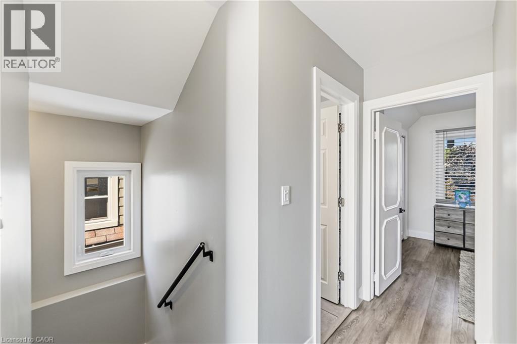 138 Cameron Avenue N, Hamilton, Ontario  L8H 4Z3 - Photo 12 - 40857392