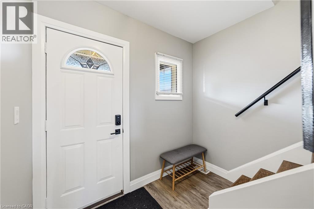 138 Cameron Avenue N, Hamilton, Ontario  L8H 4Z3 - Photo 4 - 40857392