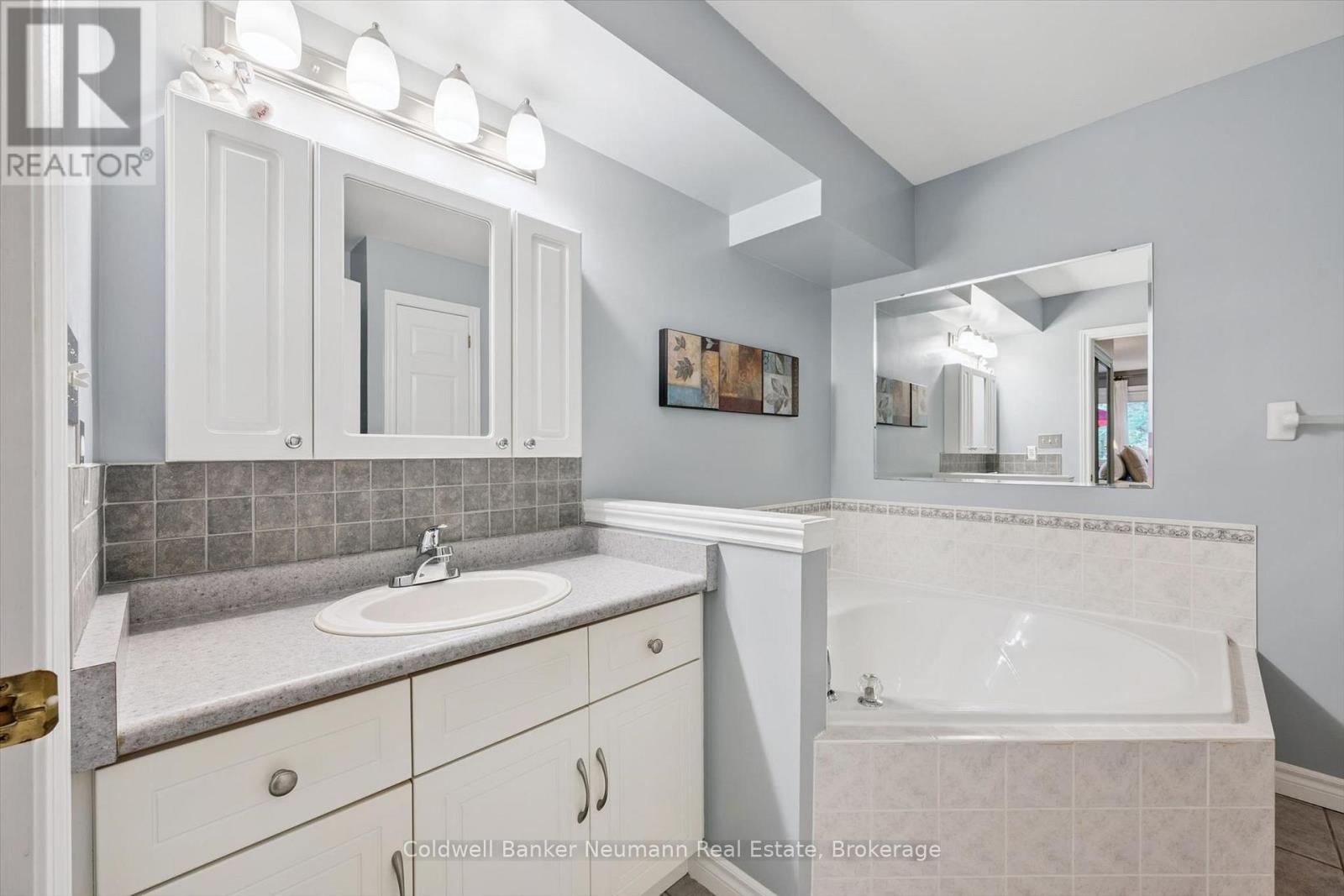 17 Somerset Glen, Guelph (Kortright West), Ontario  N1G 5G1 - Photo 16 - X13701748