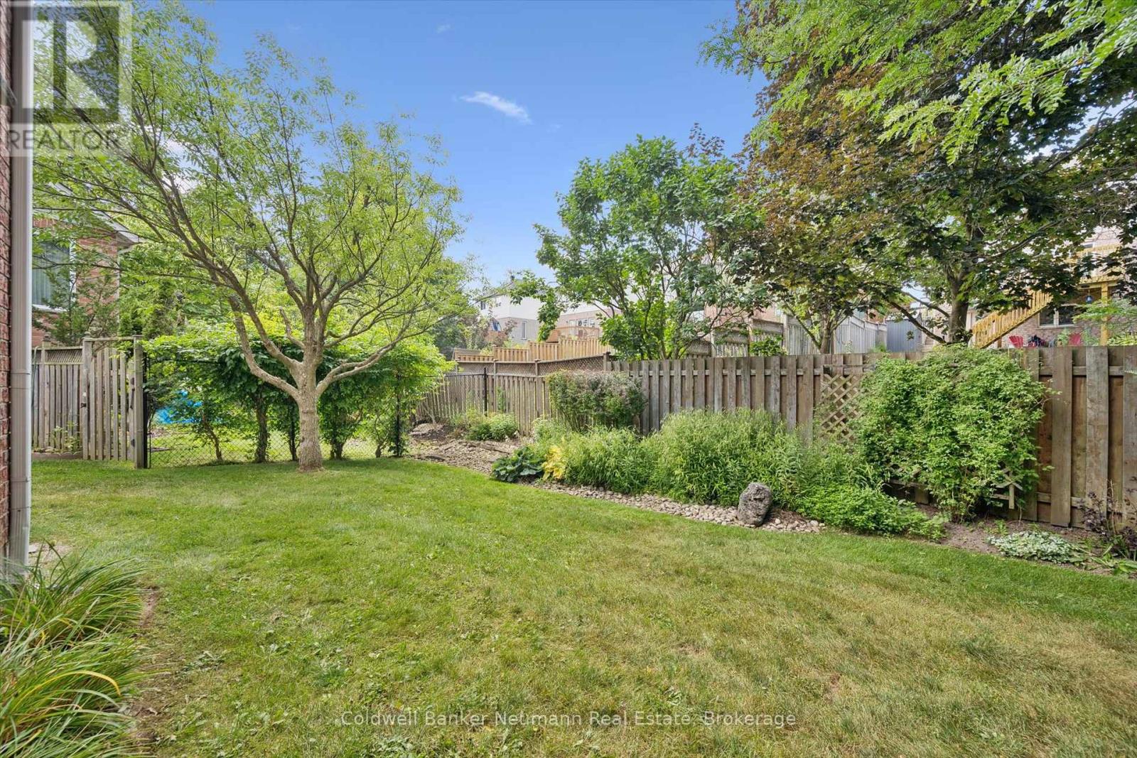 17 Somerset Glen, Guelph (Kortright West), Ontario  N1G 5G1 - Photo 34 - X13701748